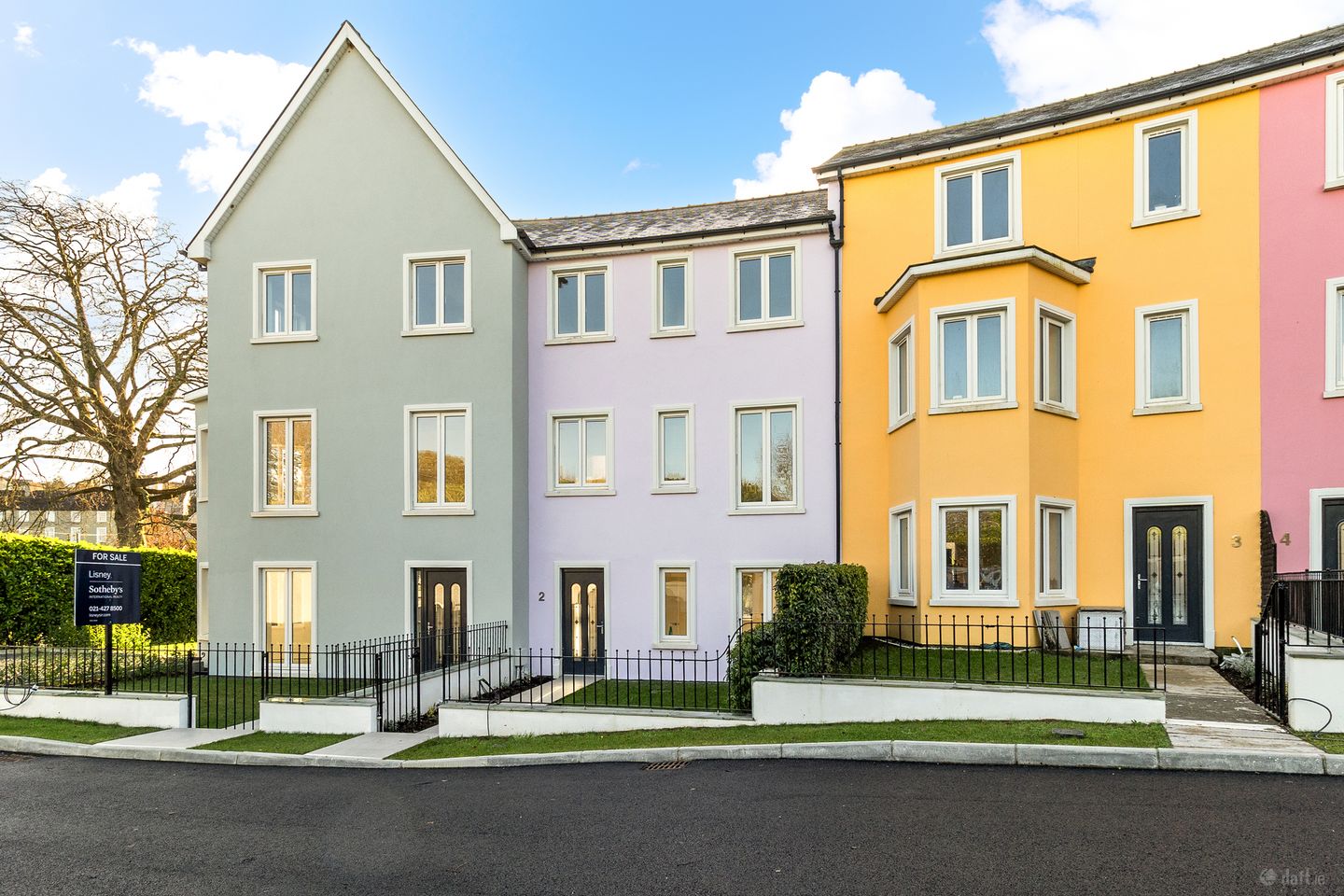 2 The Crescent, Horsehead, Passage West, Co. Cork, T12V2RK