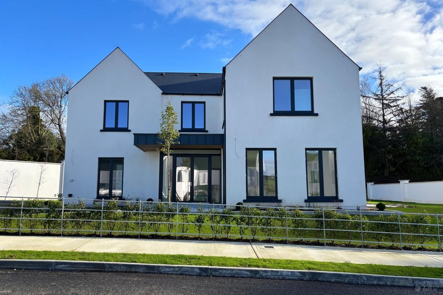 1 Stronveele, Glenville Road, Wexford Town, Co. Wexford, Y35V12D