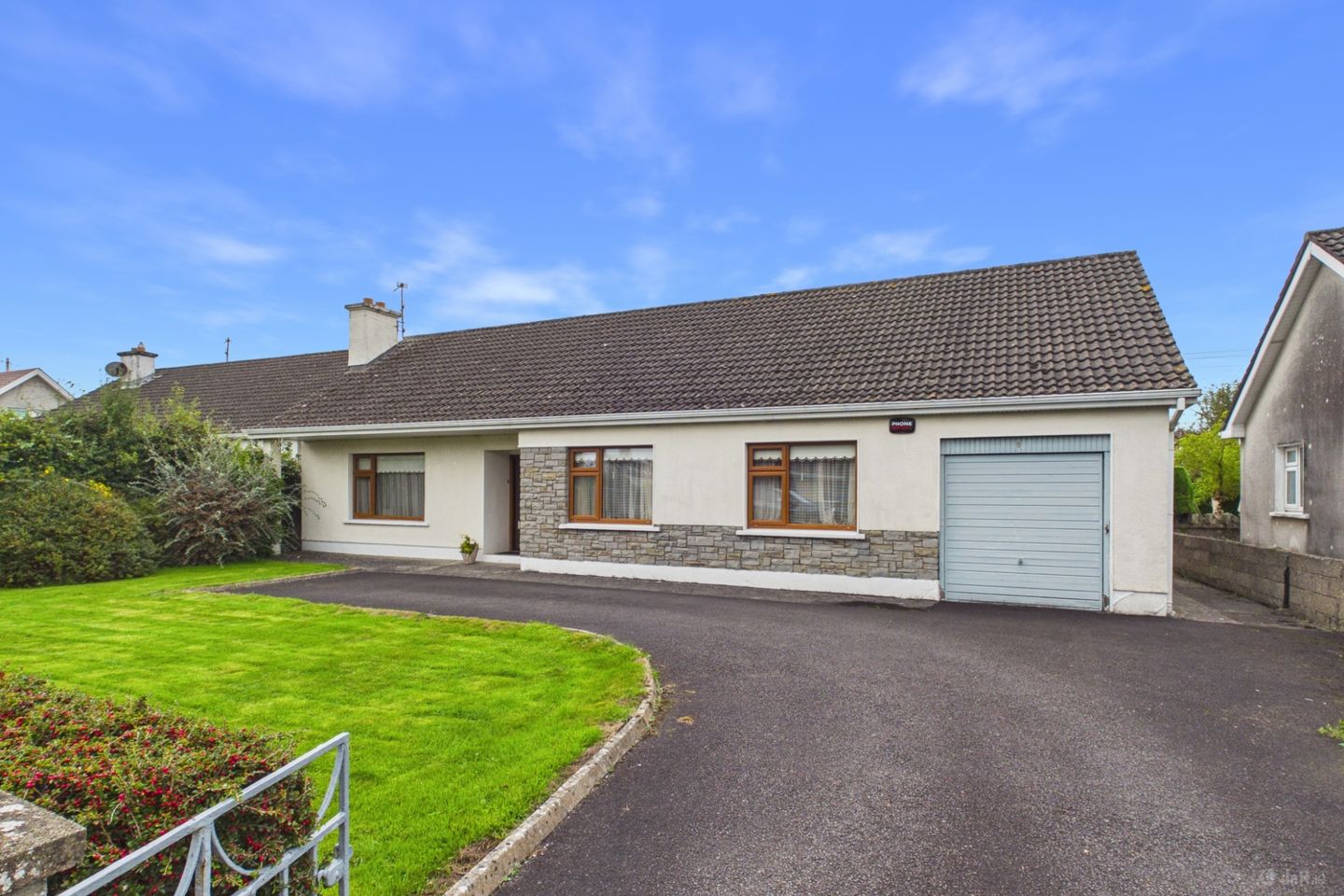 8 Oaklawn Drive, Nenagh, Co. Tipperary