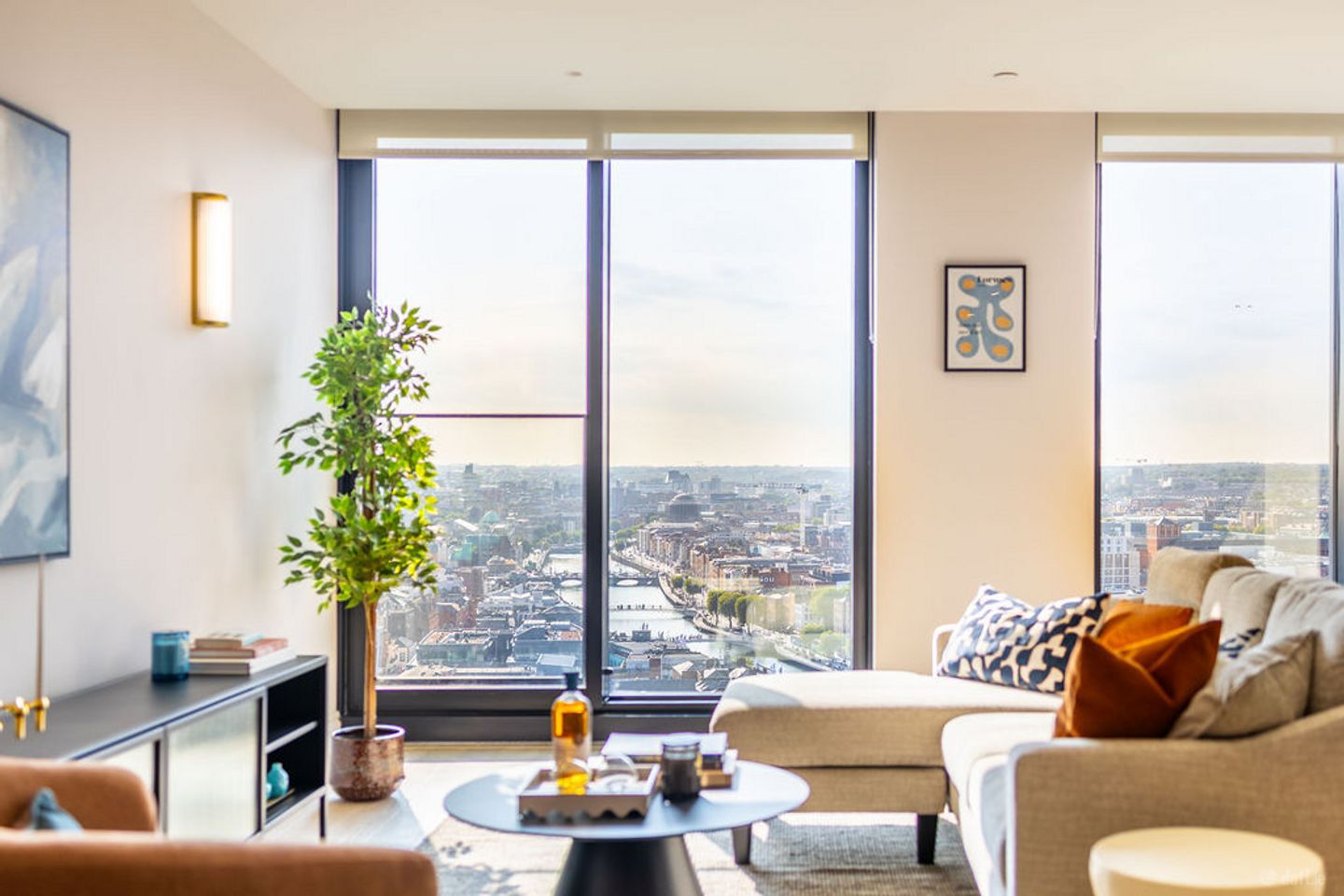 1 Bed, The Residence, College Square, Tara Street, Dublin 2