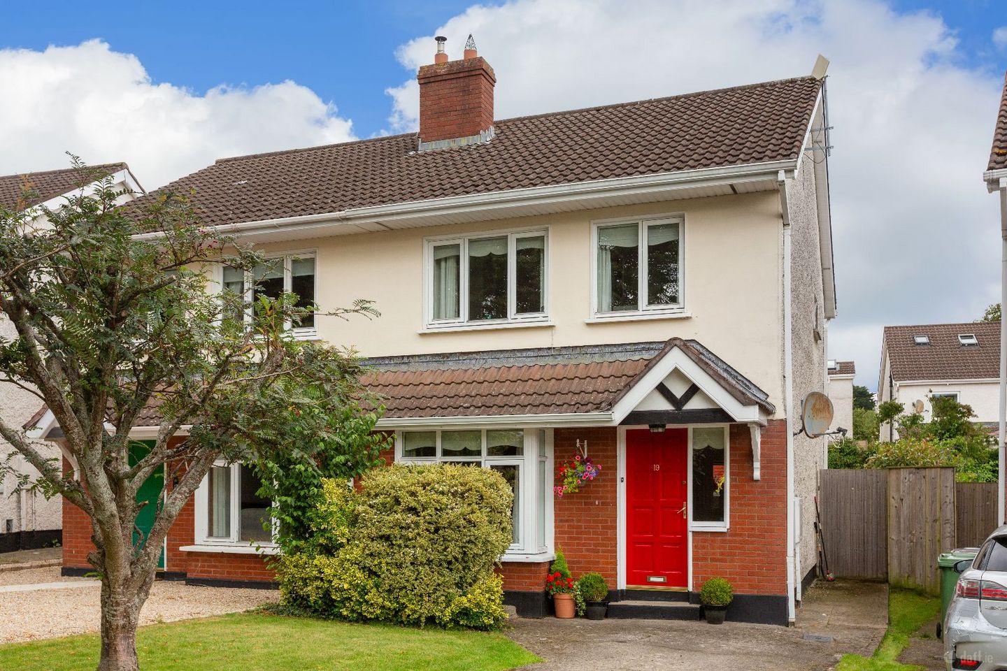19 Glencairn Walk, The Gallops, Leopardstown, Dublin 18, D18C2P9