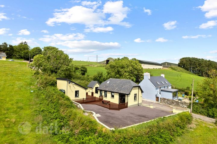 An Naomhóg, Inchinattin, Rosscarbery, Co Cork, P85XW11