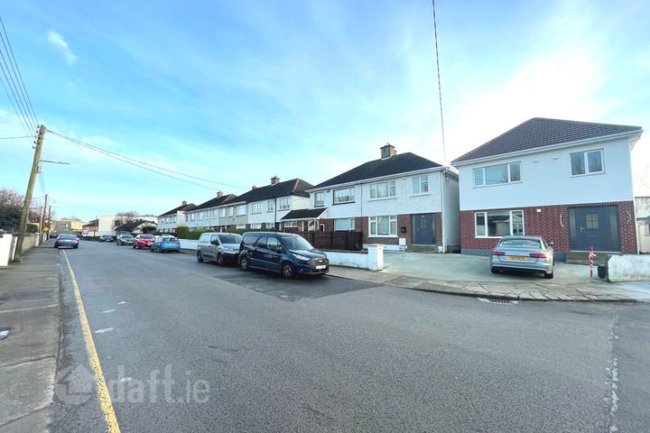 St John’s Road, Clondalkin, Dublin 22
