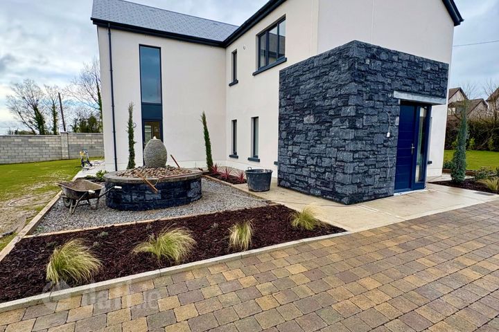 2 Errina Locke, Clonlara, Co. Clare