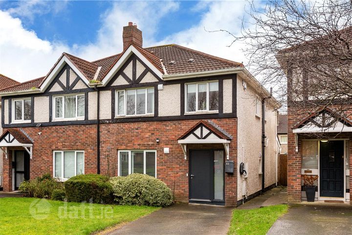 83 Fosterbrook, Booterstown, Co. Dublin, A94T8W3