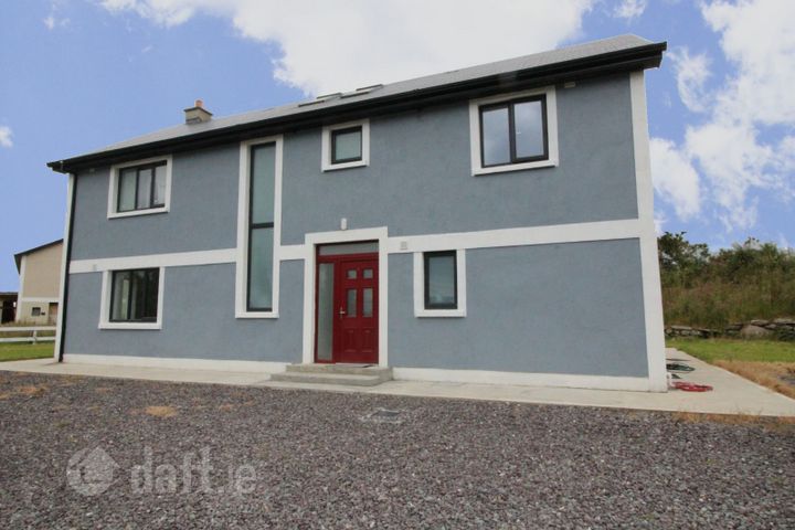 Kilbarry, Macroom, Co. Cork, P12YR67