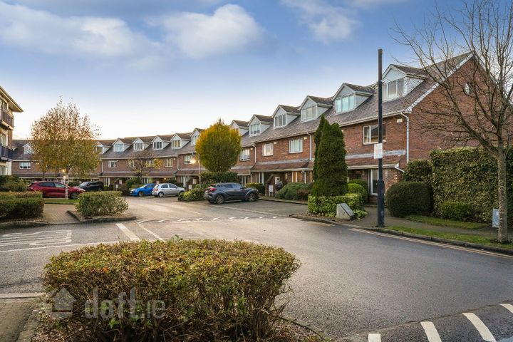 4 Hampton Square, Dublin 7, Navan Road (D7), Dublin 7