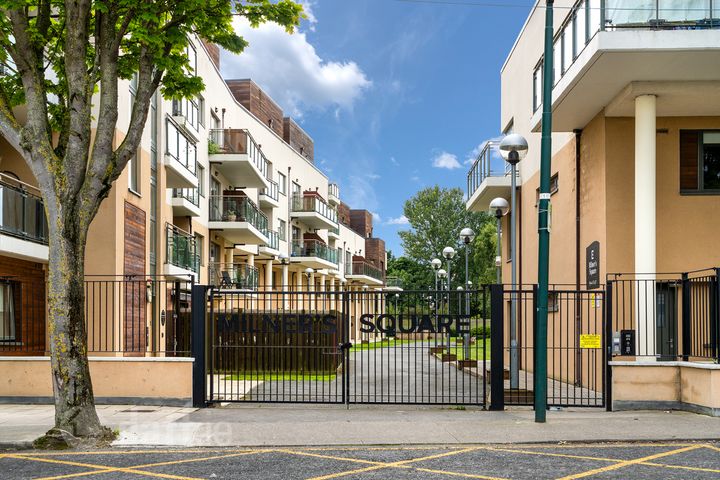 50 Milners Sq, Shanowen Rd, Santry Dublin 9, Dublin 9, Dublin