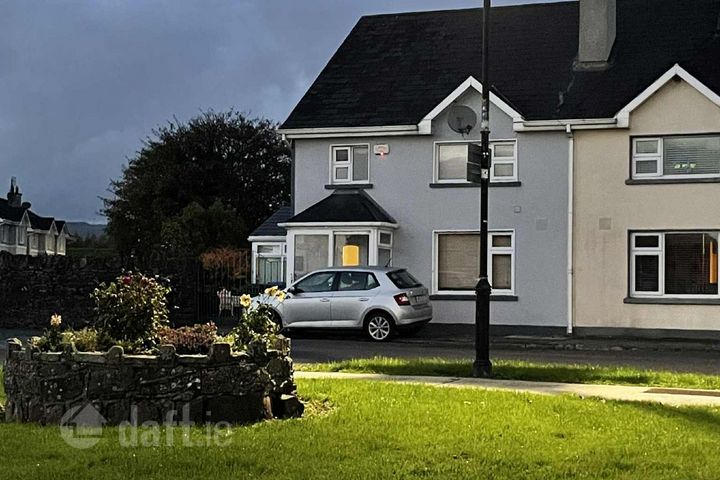1 O'Briens Bridge, Killaloe, Limerick, O'Briensbridge, Co. Clare, V94NNX3