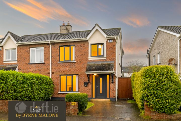 7 The Avenue, College Farm, Newbridge, Kildare