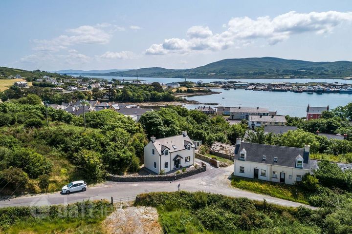 Kitty O'Shea'S, High Road, Castletownbere, Castletown, Co. Cork, P75XN66