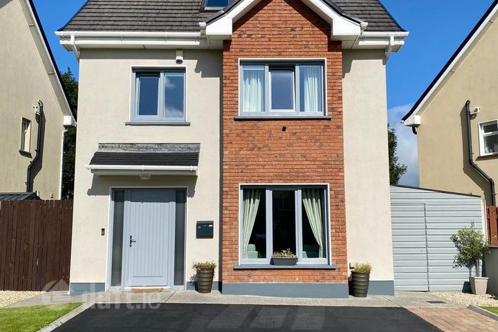 33 Carrigweir, Weir Road, Tuam, Galway