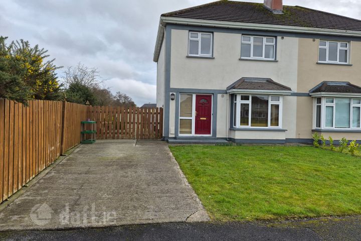 28 Sarsfield Crescent, Charlestown, Charlestown, Co. Mayo