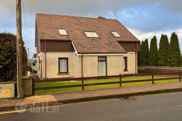 The Cottage, Rathmacullig West, Ballinvuskig, Co. Cork