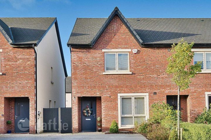 8 Gandon Walk, Gandon Park, Lucan, Dublin