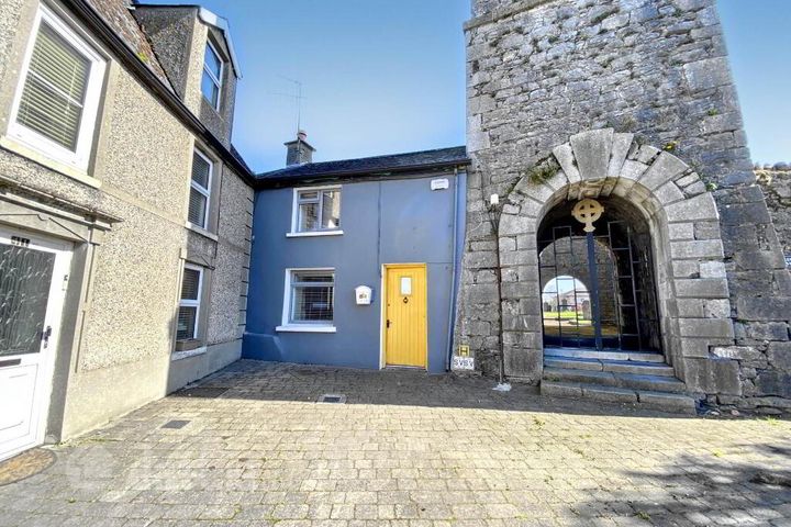 40 Kenyon Street, Nenagh, Co. Tipperary, E45W838