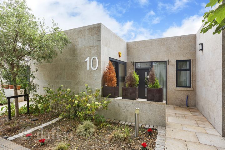 10 Ard Na Greinne, Eaton Brae, Orwell Road, Dublin