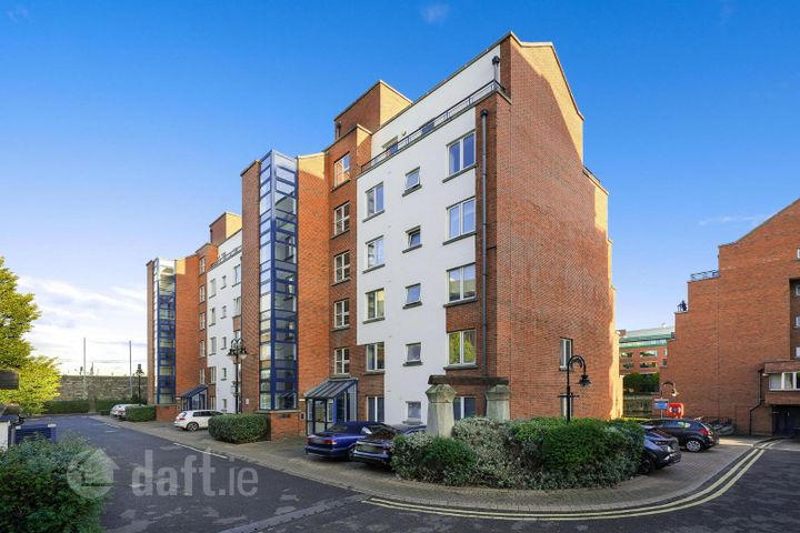  Hook Head, Custom House Harbour Apartments, IFSC, Dublin 1