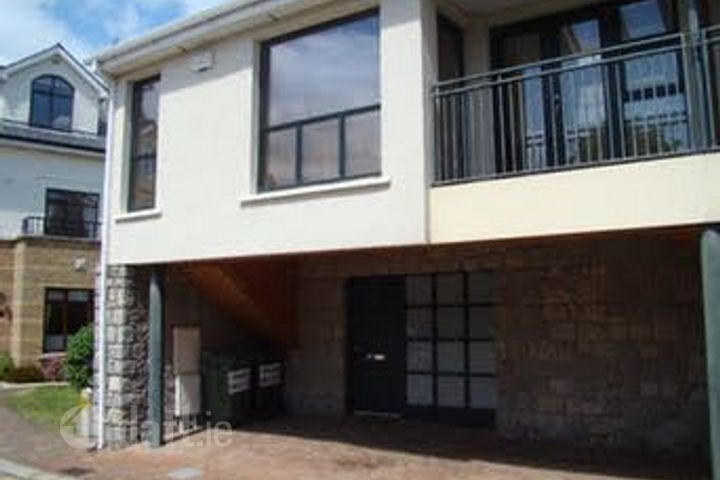 2 Breffni Mews, Elton Court, Sandycove, Co. Dublin