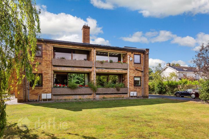 11 Denewood, Beechpark Avenue, Castleknock, Dublin 15, D15EY91