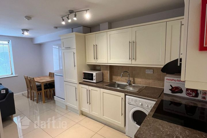 Apt 12, Fernley Court, D08 CK09, Dublin 8