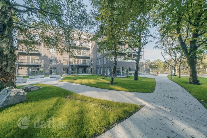 Balroy Hall, Carpenterstown Road, Castleknock, Dublin 15