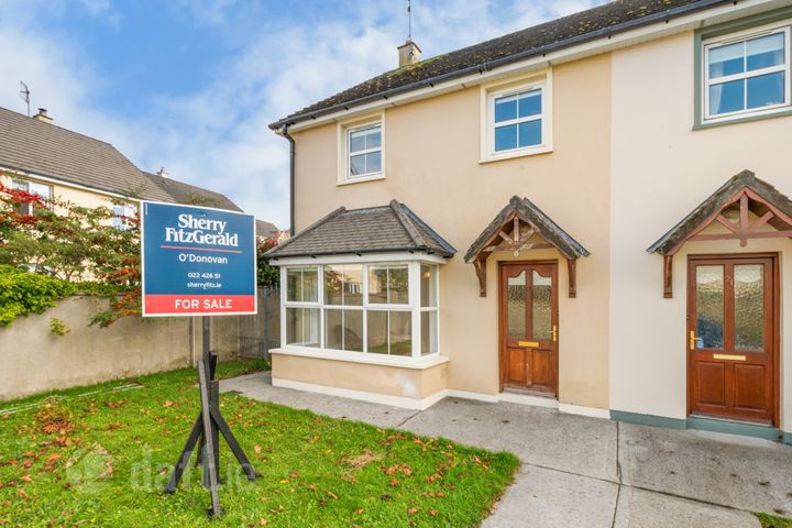 22 The Crescent, College Wood, Mallow, Co.Cork., P51X38X