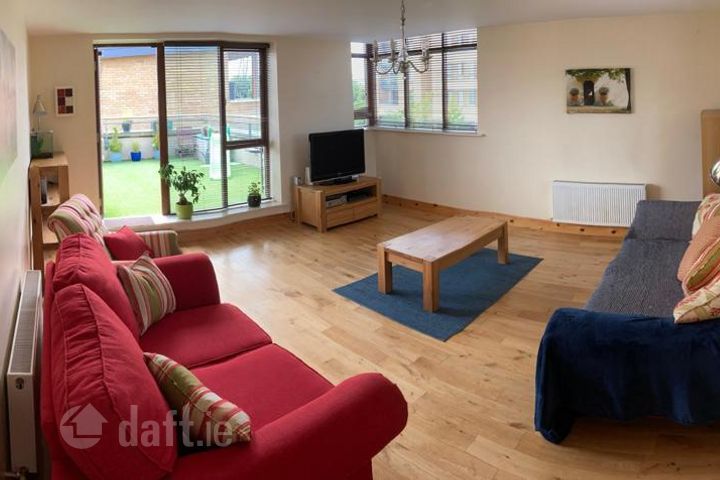 7 Castlegate Mews, Adamstown, Co. Dublin