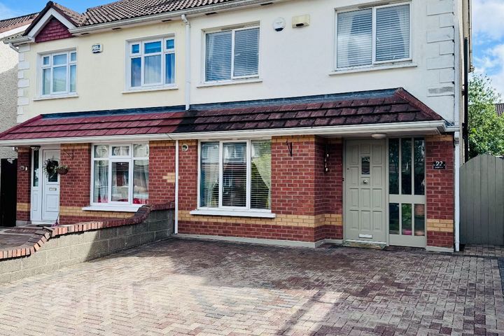 3 Bed 3 Bath Renovated Semi-Detached House, Lucan, Co. Dublin