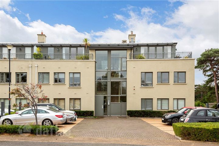 4 Beckett Hall, Carrickmines Wood, Dublin 18, D18X594
