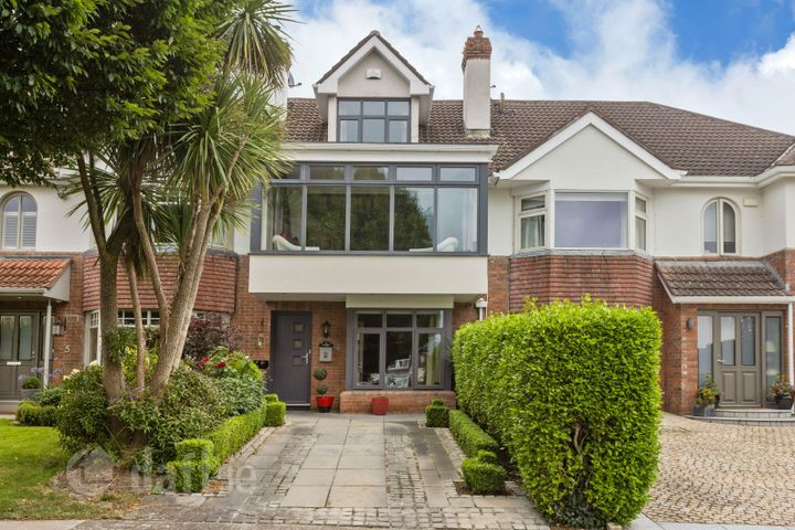 6 Brighton Court, Brighton Rd, Foxrock Dublin 18, Dublin 18, Dublin