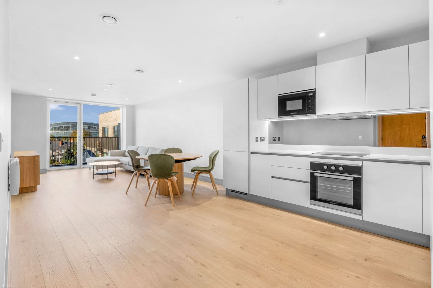 Shore Club, Beach Road, Sandymount, Dublin 4