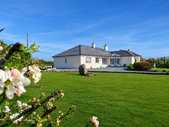 L'Chaim, Cnocán An Bhodaigh, Furbo, Co. Galway - Detached house