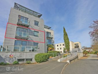 Apartment 18, Lansdowne Hall, O'Callaghan Strand, North Circular Road, Co. Limerick - Apartment For Sale