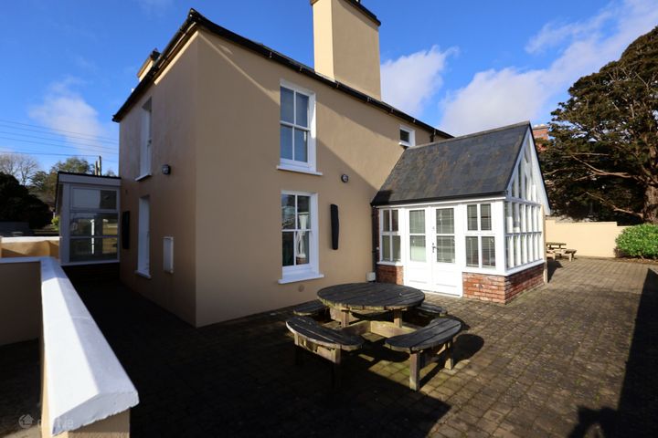 No 5 Bank House, Colla Road, Schull, Schull, Co. Cork