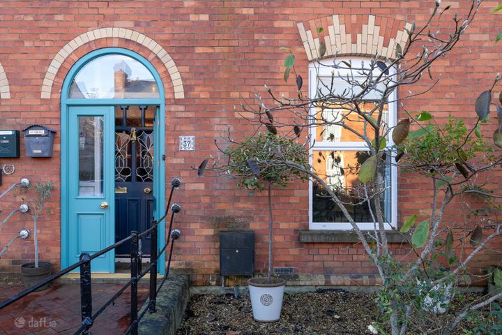 37 Shandon Drive, Phibsboro, Dublin 7, D07A9T8