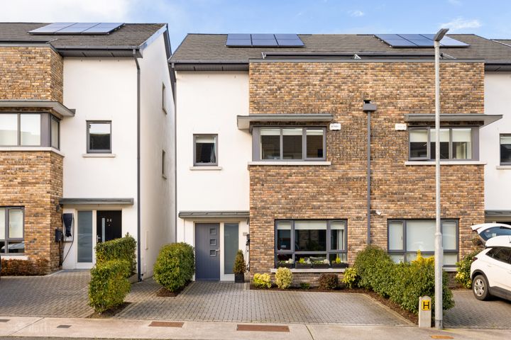 37 Woodbank, Dublin Road, Shankill, Dublin