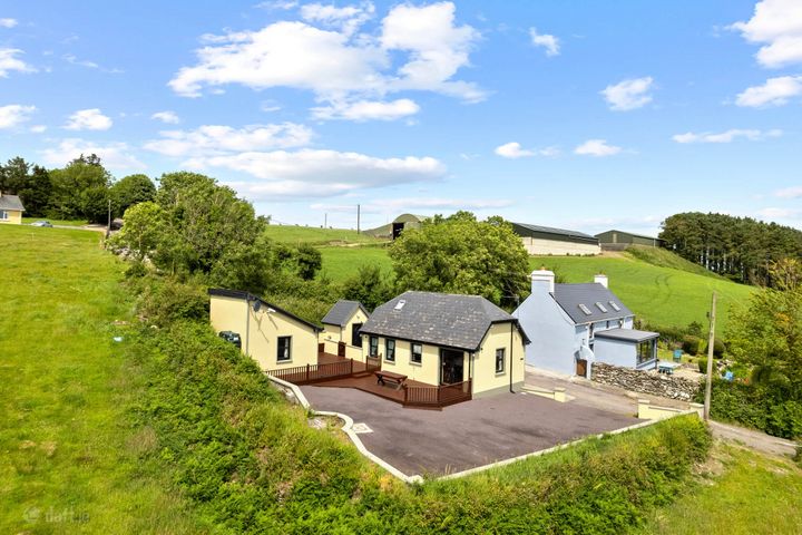 An Naomhóg, Inchinattin, Rosscarbery, Co Cork, P85XW11