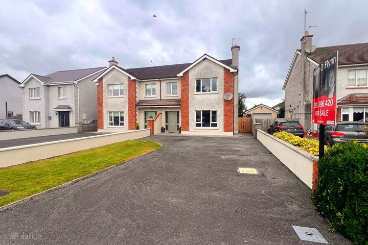 18a Moycarn Grove, Ballinasloe, Co. Galway, H53W3C4