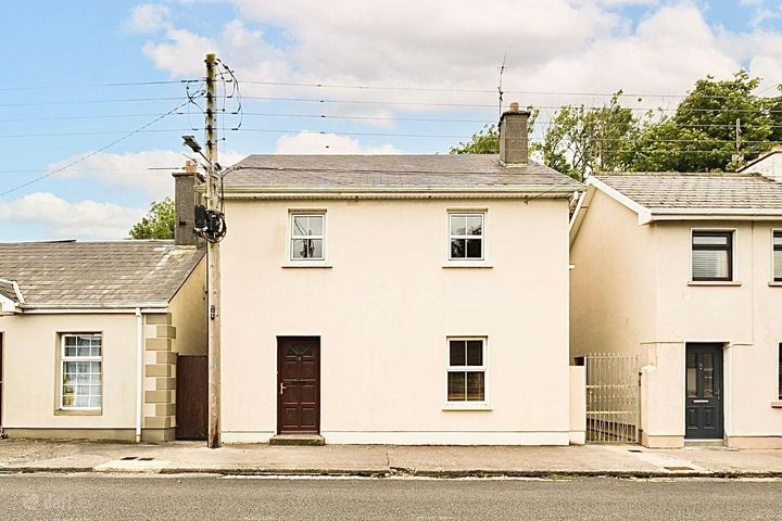 32 Galway Road, Loughrea, Ardnadoman, Co. Galway, H62C897