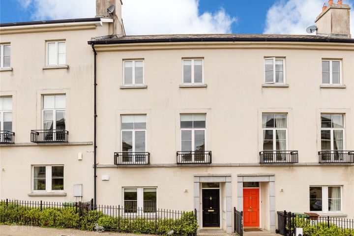 21 The Crescent, Robswall, Malahide, Dublin