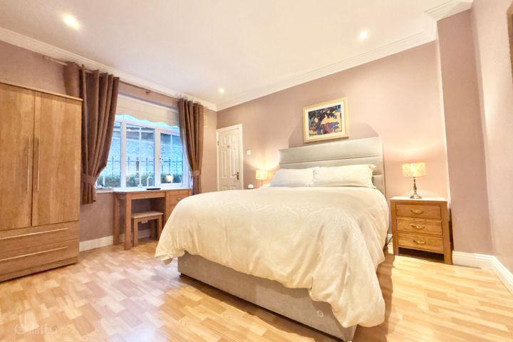 Almanii, Swords Road, Whitehall, Dublin 9