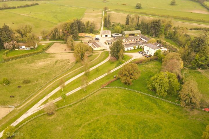 1 House 2 Apartments, South Lodge Carrick On Suir, Tipperary, Tipperary