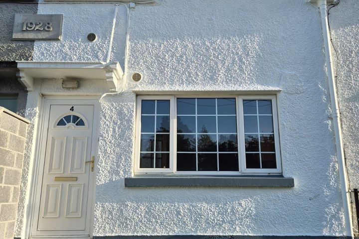 4 Goldcave Terrace, Sun Street, Tuam, Co. Galway, H54HN53