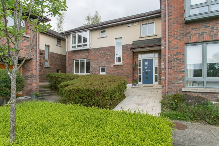 7 Belarmine Square, Stepaside, Dublin 18, D18XE03