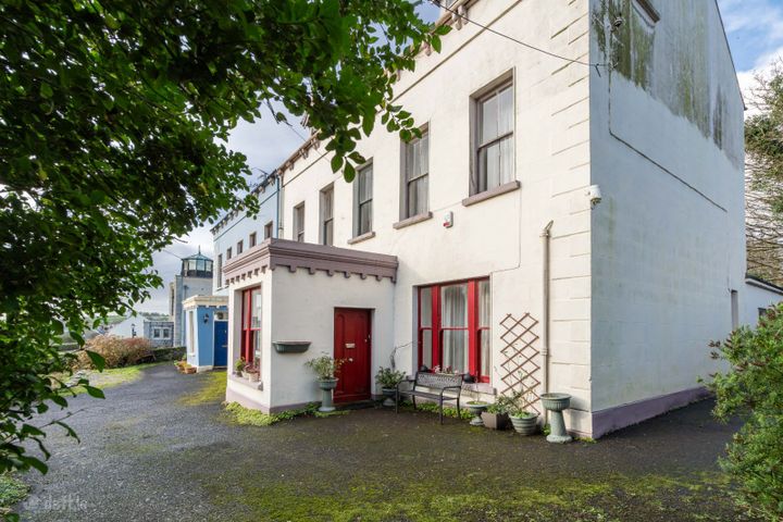 Saint Columb'S Terrace, Greencastle Road, Moville, Moville, Co. Donegal, F93E64X