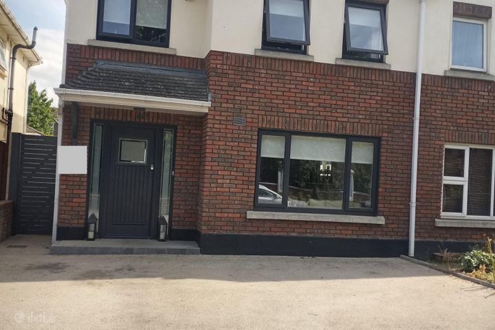 Wainsfort Manor Drive, Terenure, Dublin 6W