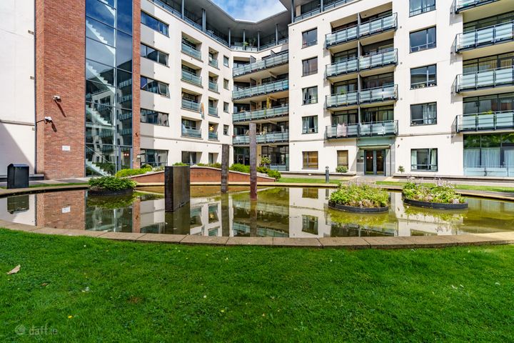 17 Barrow House, Custom House Sq, Ifsc Dublin 1, Dublin 1, Dublin