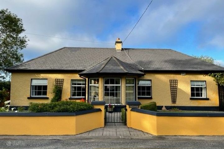 "Hill View House", Gortnaclohy, Ashford, Ballagh, Co. Limerick, V42V522