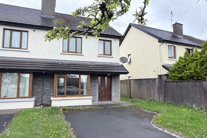 32 The Maples, Sligo, Ballyhaunis, Co. Mayo, F35FD27